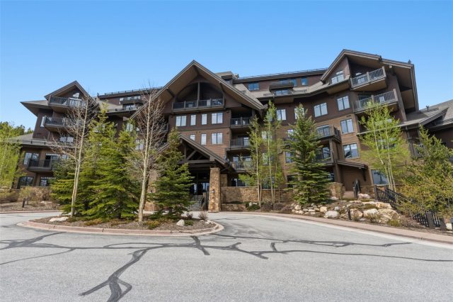 1891 Ski Hill Road 7303 photo 2
