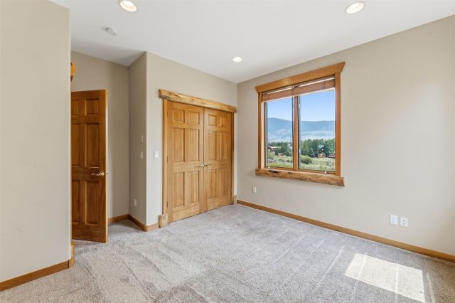 127 Landon Lane photo 37