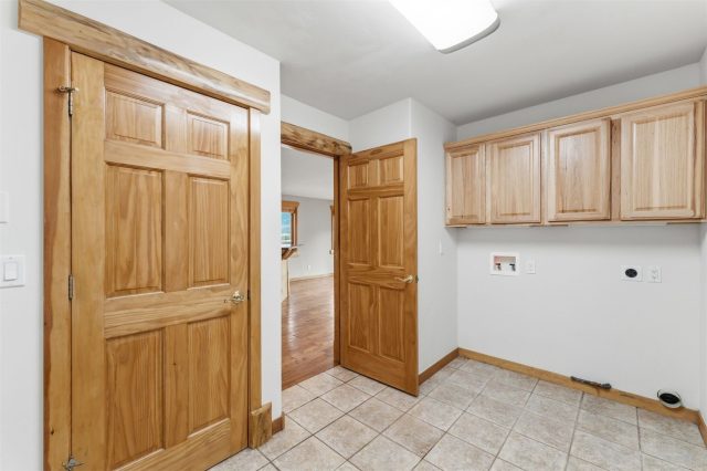 127 Landon Lane photo 41