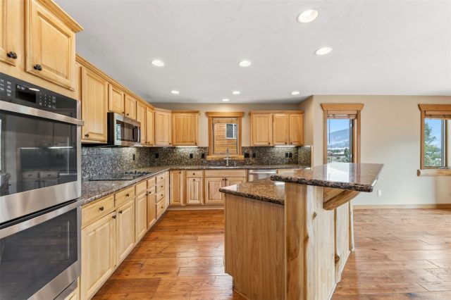 127 Landon Lane photo 8