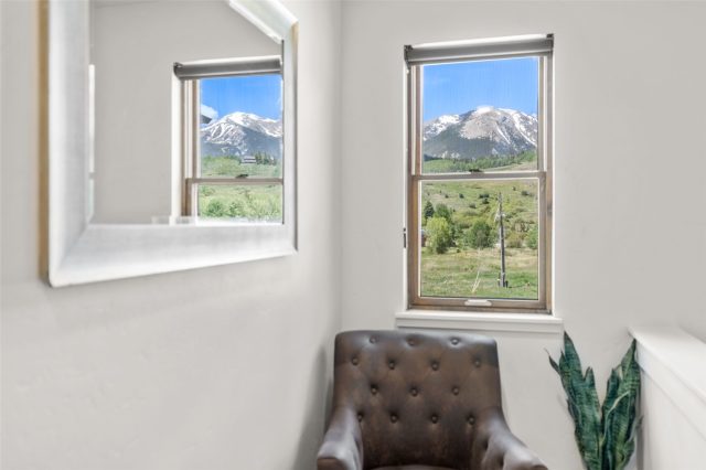 1060 Blue River Parkway 102 photo 28