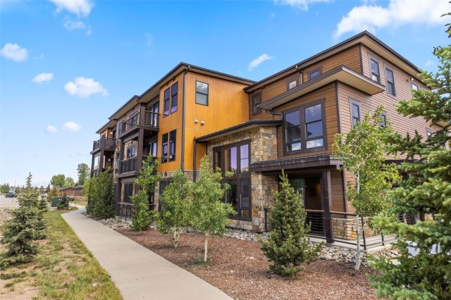 Townhome in Blue River Flats, Silverthorne, CO — photo 2 (MLS S1070252)