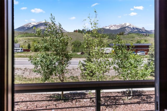 1060 Blue River Parkway 102 photo 33