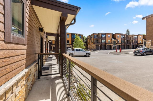 1060 Blue River Parkway 102 photo 37