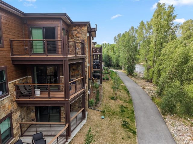 Condo in Blue River Flats, Silverthorne, CO — photo 2 (MLS S1070255)