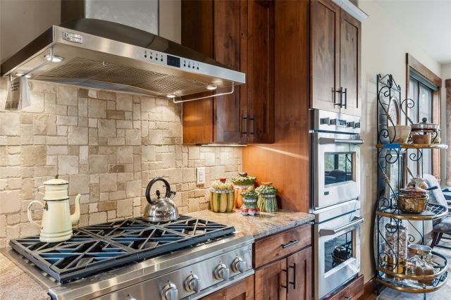 2050 Currant Way photo 14