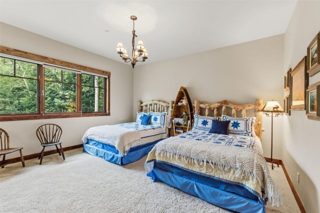 2050 Currant Way photo 29