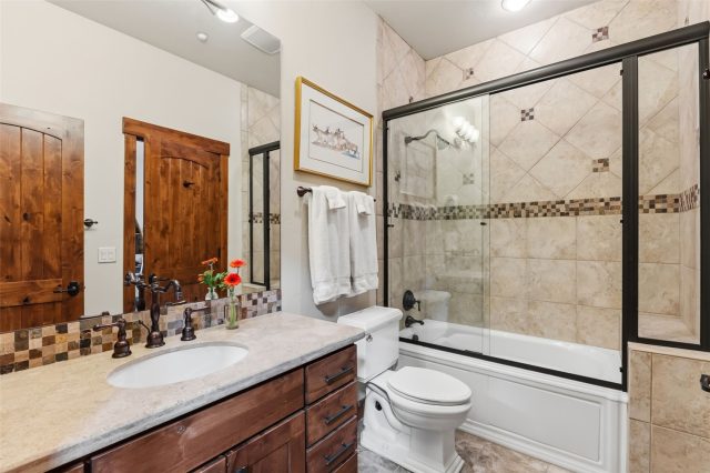 2050 Currant Way photo 31