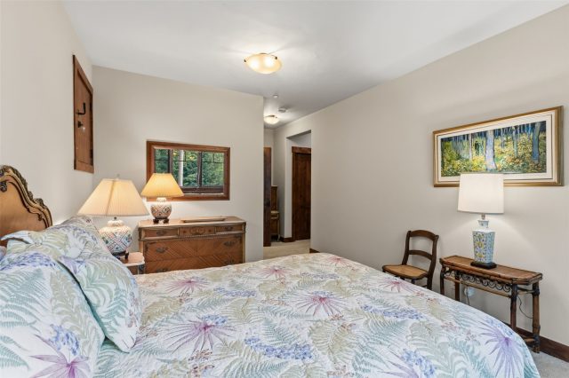 2050 Currant Way photo 33