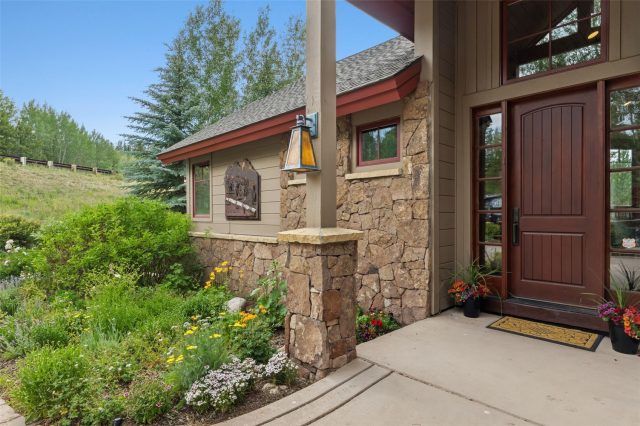 2050 Currant Way photo 5