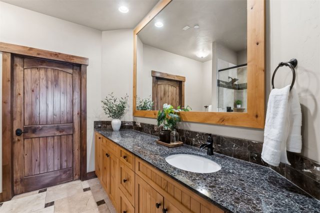 407 Granite Street 19 photo 23