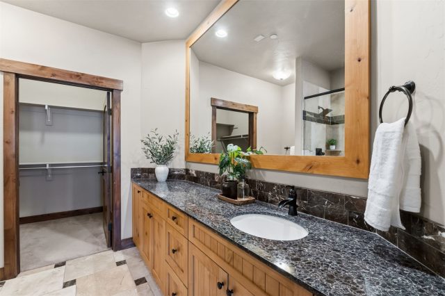 407 Granite Street 19 photo 24