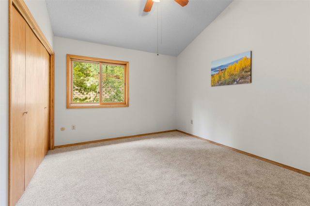 83 Burgundy Circle 83 photo 15