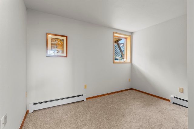 83 Burgundy Circle 83 photo 27