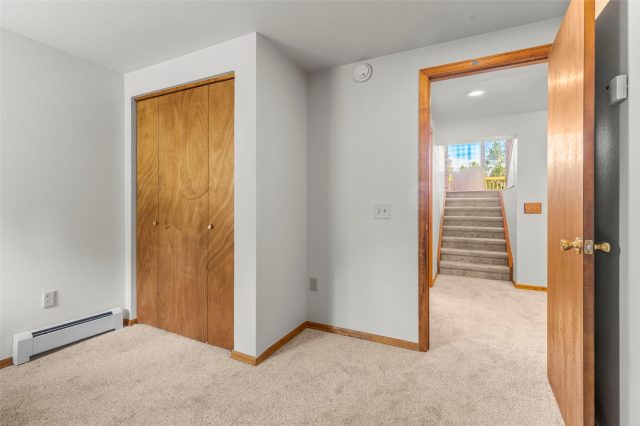 83 Burgundy Circle 83 photo 28