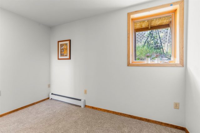 83 Burgundy Circle 83 photo 29