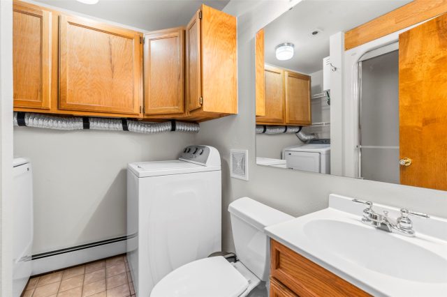 83 Burgundy Circle 83 photo 30
