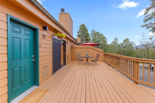 83 Burgundy Circle 83 photo 39