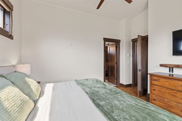 06 Vernon Way photo 18