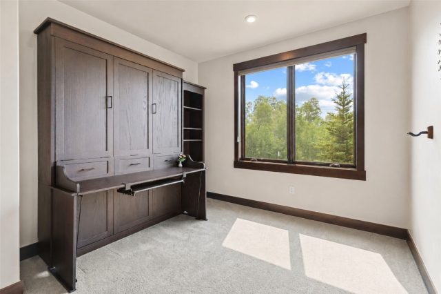 06 Vernon Way photo 27