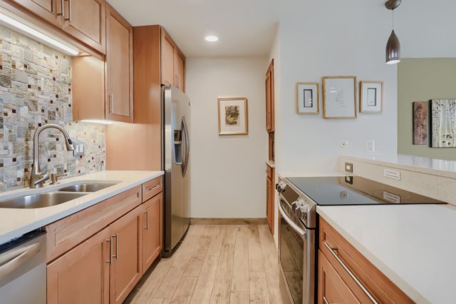 160 E La Bonte Street 201 photo 21