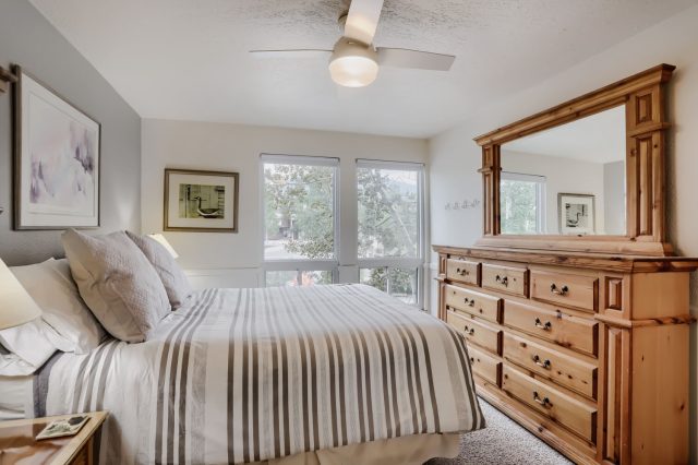 160 E La Bonte Street 201 photo 23