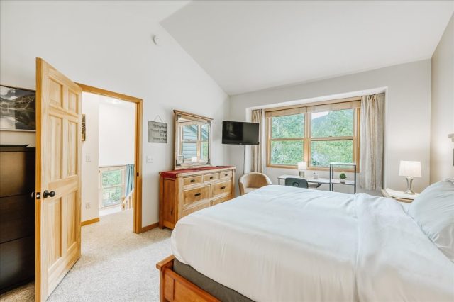 542 Northstar Drive 1953 photo 20
