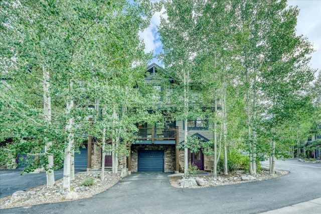 Townhome in Northstar At Keystone, Keystone — photo 2 Townhome in Northstar At Keystone, Keystone, CO — photo 2 (MLS S1070303)