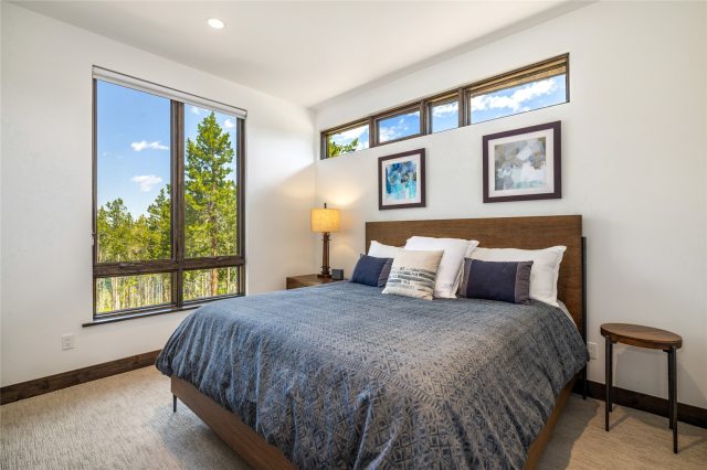 726 Discovery Hill Drive photo 37
