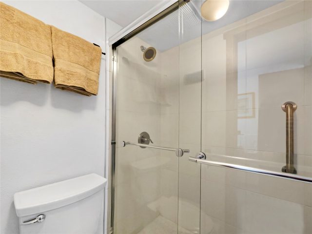 176 E La Bonte Street 101 photo 21