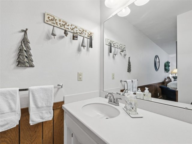 176 E La Bonte Street 101 photo 26