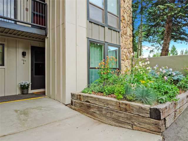 176 E La Bonte Street 101 photo 29