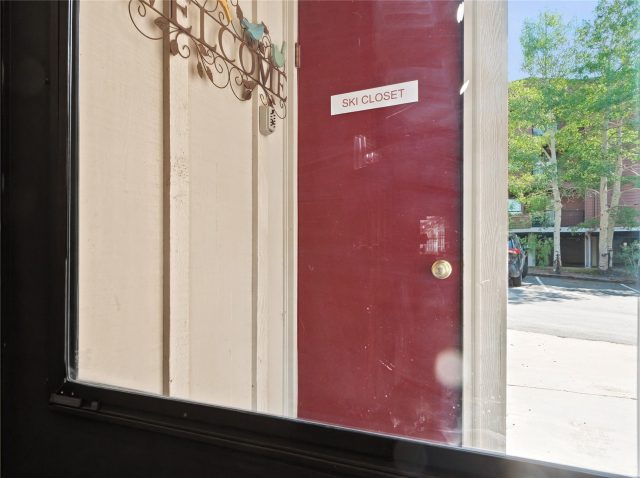 176 E La Bonte Street 101 photo 47