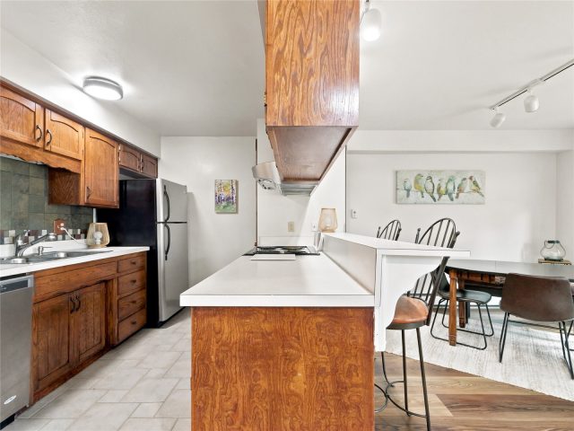 176 E La Bonte Street 101 photo 5