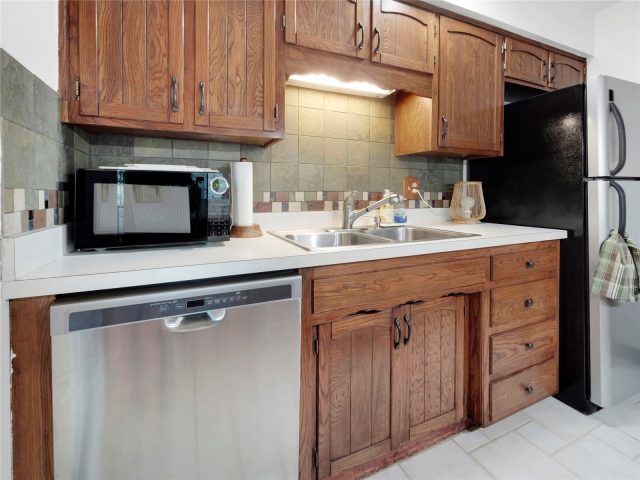 176 E La Bonte Street 101 photo 7