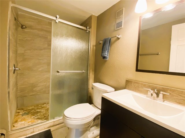 2200 Lodgepole Circle 301 photo 4