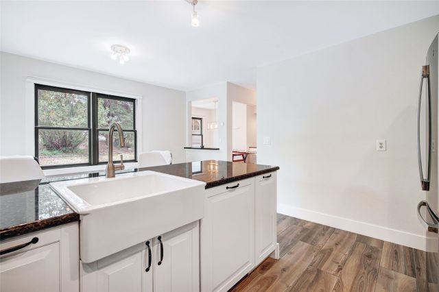 196 Wellington Road 196 photo 11