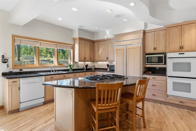 1165 Emerald Road photo 14