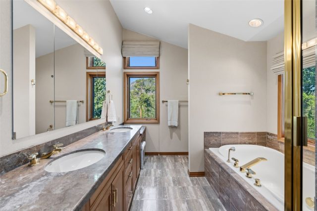 1165 Emerald Road photo 36
