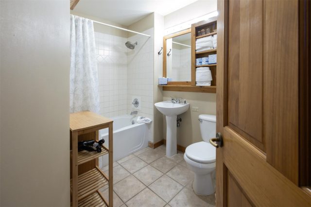 150 Dercum Square 8482 photo 19