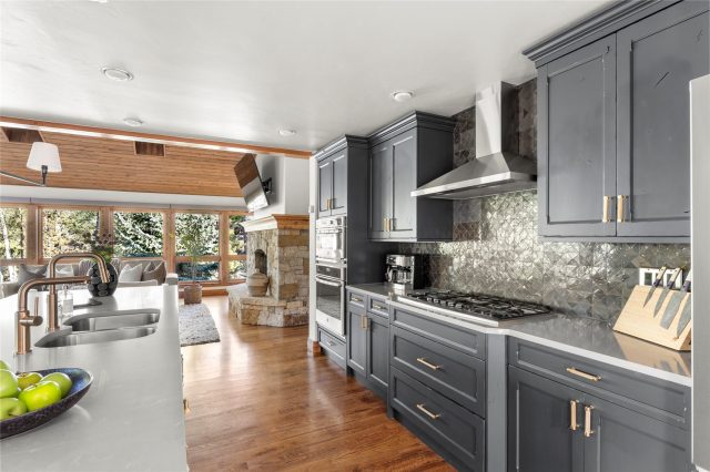 214 Wellington Road photo 11