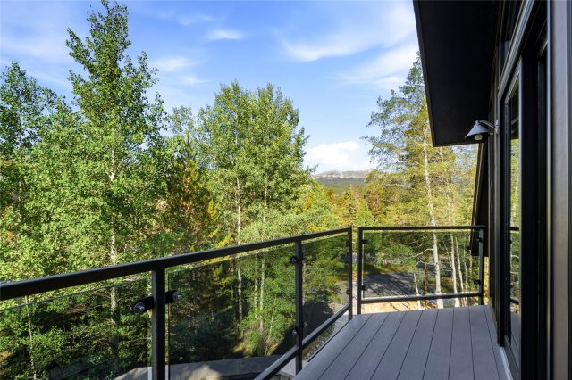 214 Wellington Road photo 25