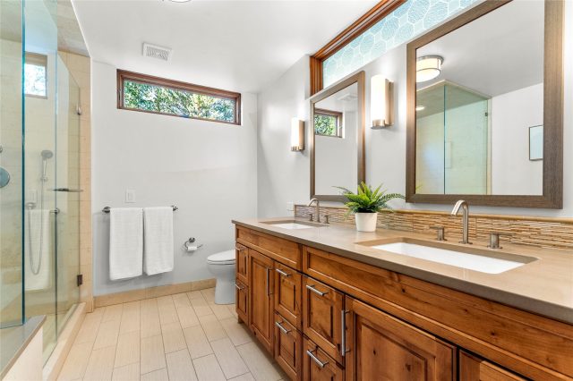 214 Wellington Road photo 33