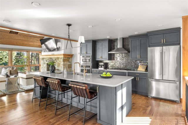 214 Wellington Road photo 8