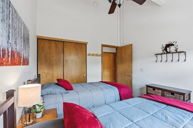 1512 Point Drive B photo 20