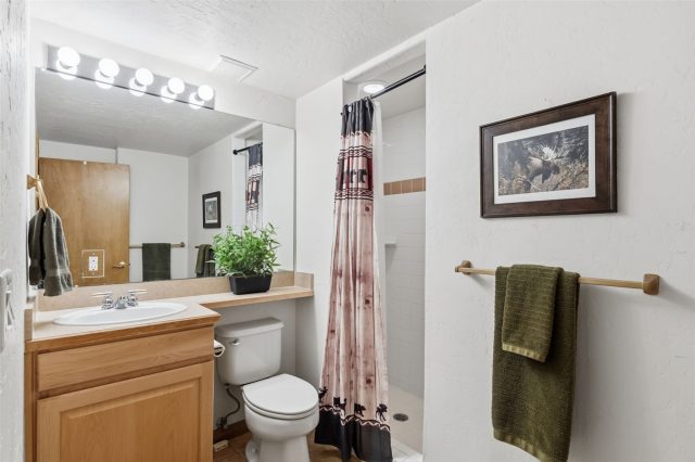 1512 Point Drive B photo 26