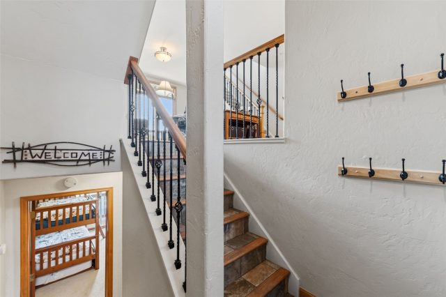 1512 Point Drive B photo 27