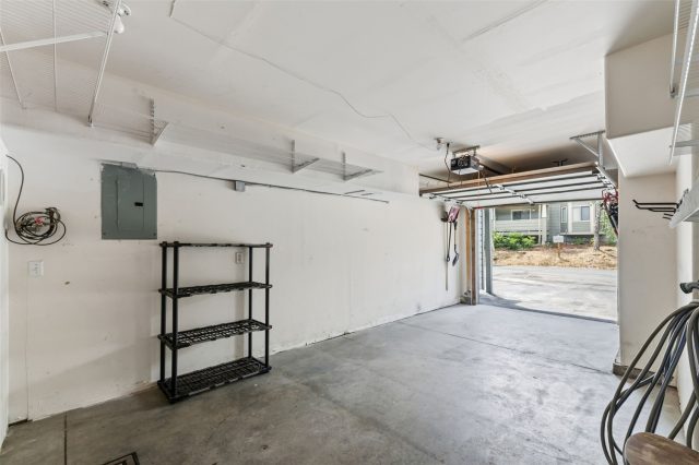 1512 Point Drive B photo 30