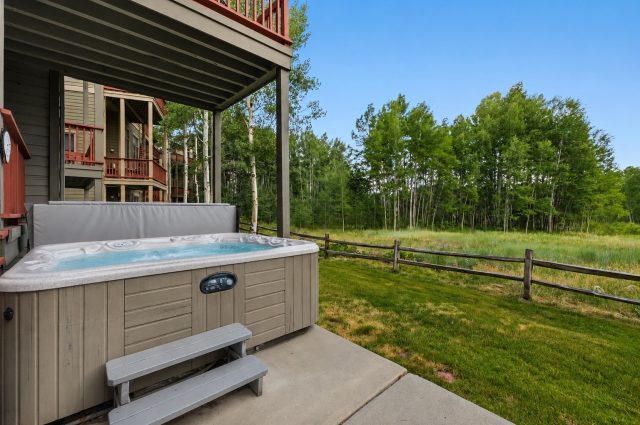 1512 Point Drive B photo 5