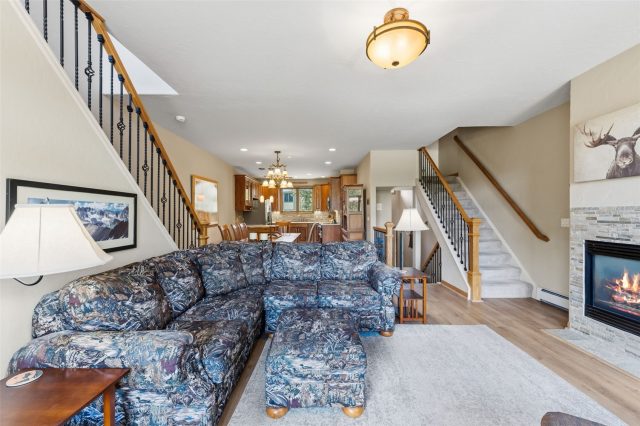 1512 Point Drive B photo 7